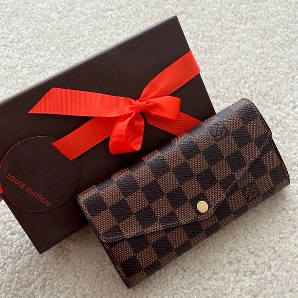 Louis Vuitton Handbags - Louis Vuitton Sarah Wallet Damier Ebene